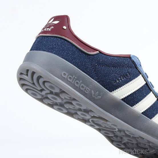 Vintage Trainer Indoor Crew Navy Burgundy
