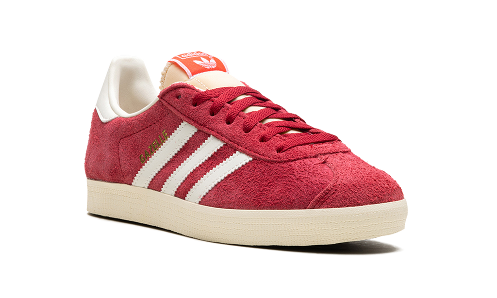 Vintage Trainer Team Victory Red Cream White