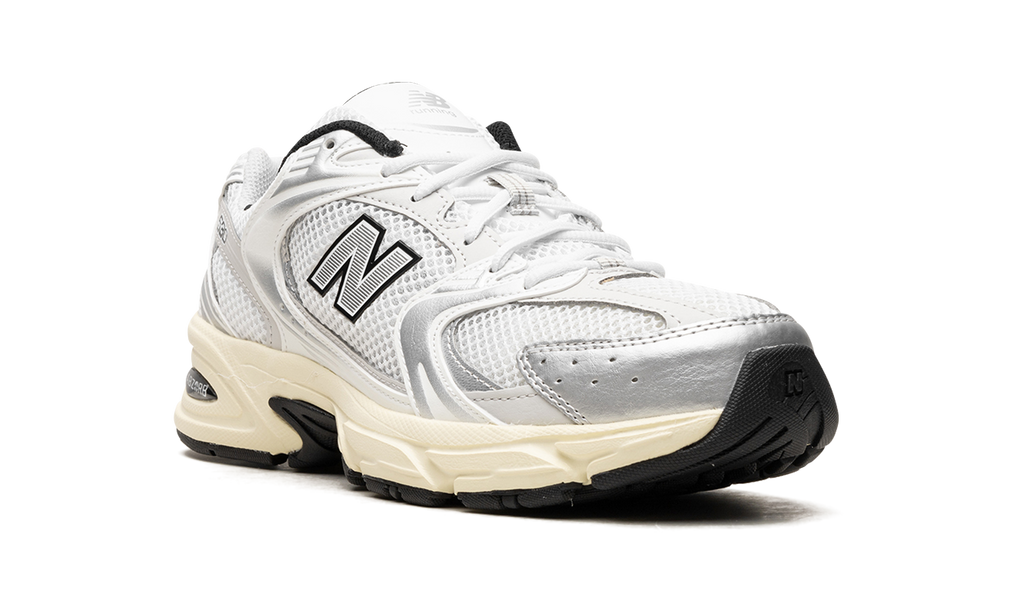 Runner 530 White / Silver