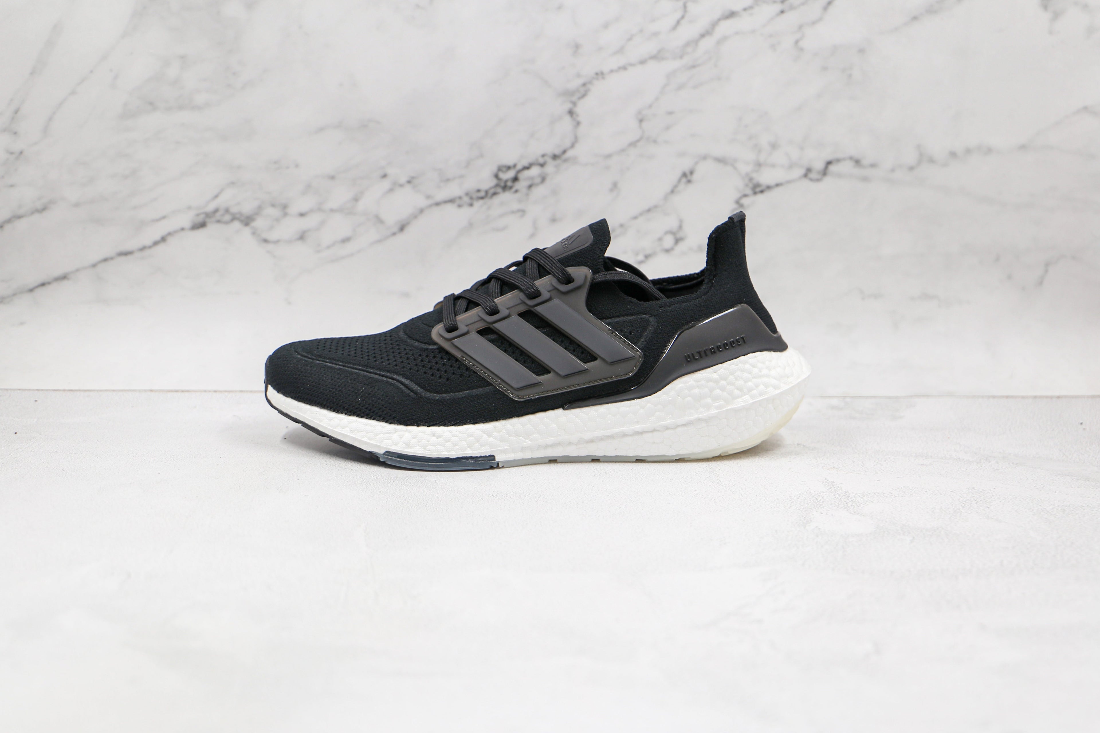 Ultraboost 21 Black White