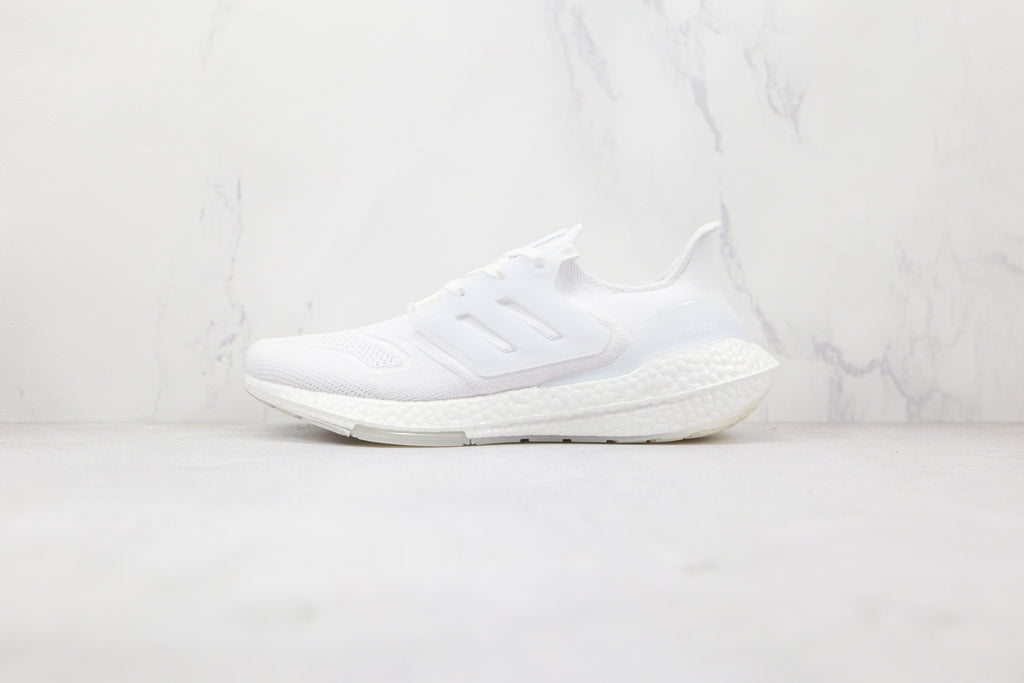 UltraBoost 22 Triple White