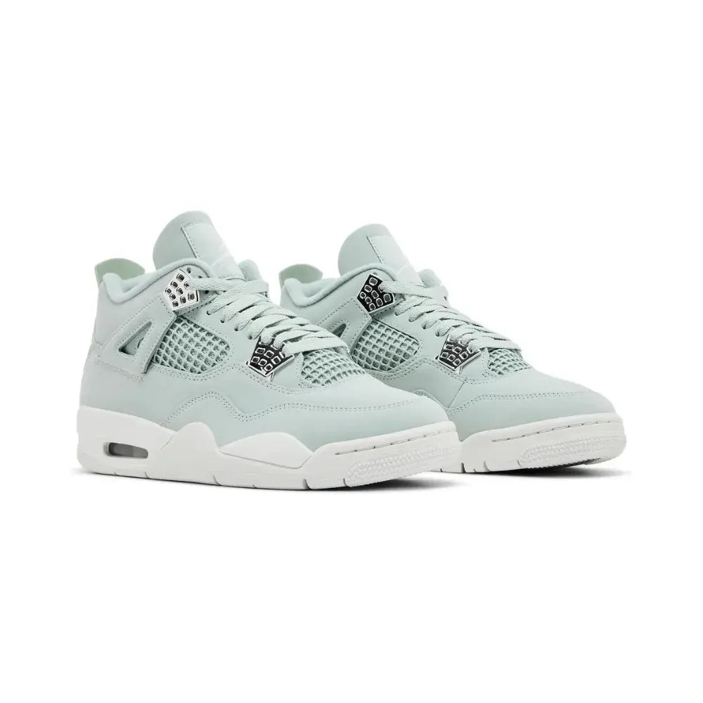Retro 4 Seafoam Sail