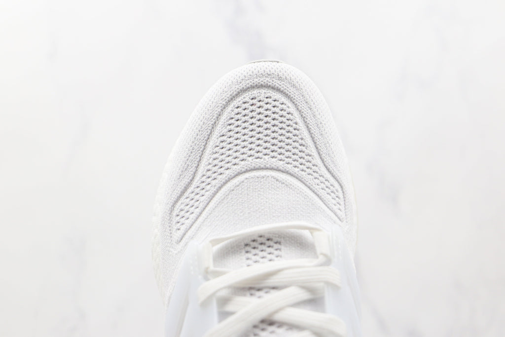 UltraBoost 22 Triple White