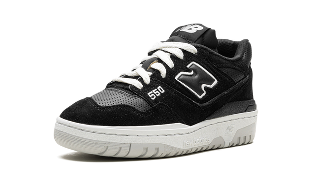 Court 550 Black Suede Classic