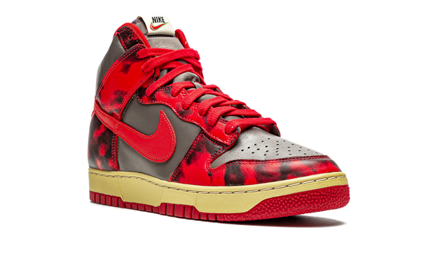Court High Red Acid Wash