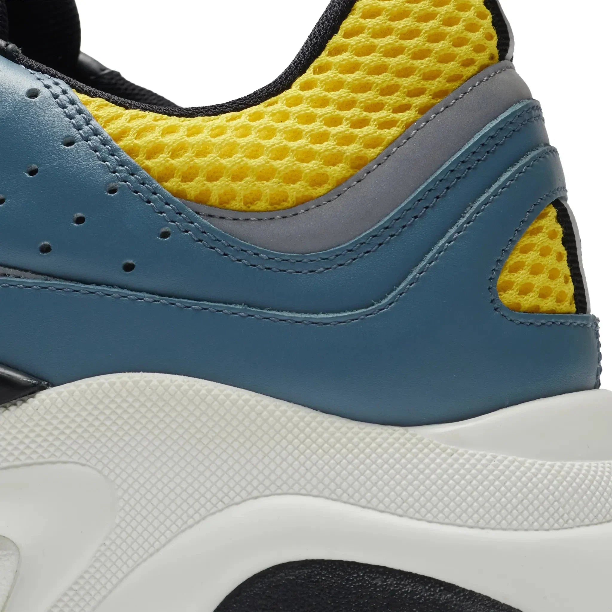 Preloved - D22 Blue Yellow Trainer